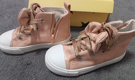 Kotníkové tenisky, 27