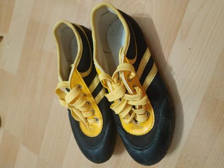 Kopačky - retro, 23