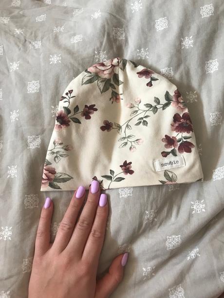 Newbie čiapka 4-9 mesiacov, newbie,<50