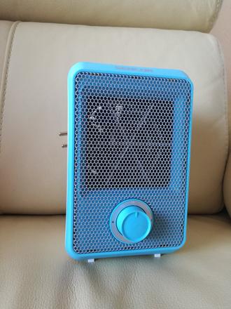 Maly teplovzdušný ventilátor sencor,