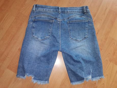 Dámske kraťasy, 30