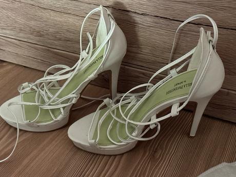 Dámske kožené sandále na šňurovanie, 38