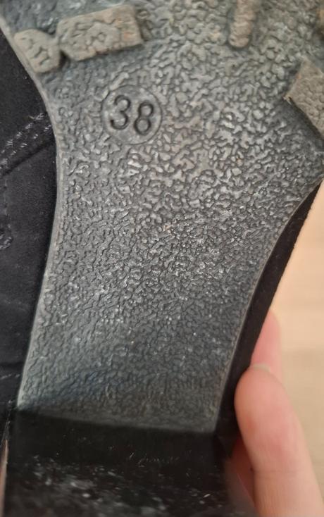 Členkove čižmy, 38