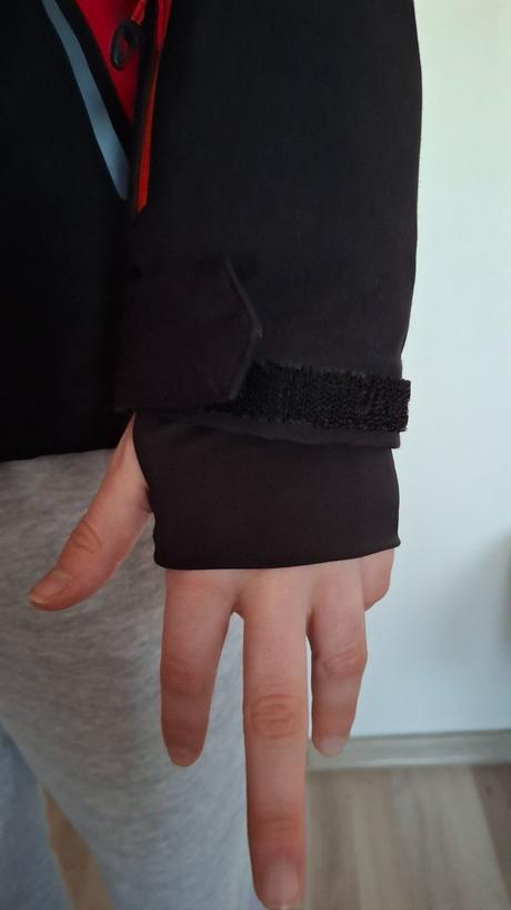 Dámska zimná čiernočervená bunda killtec, 34