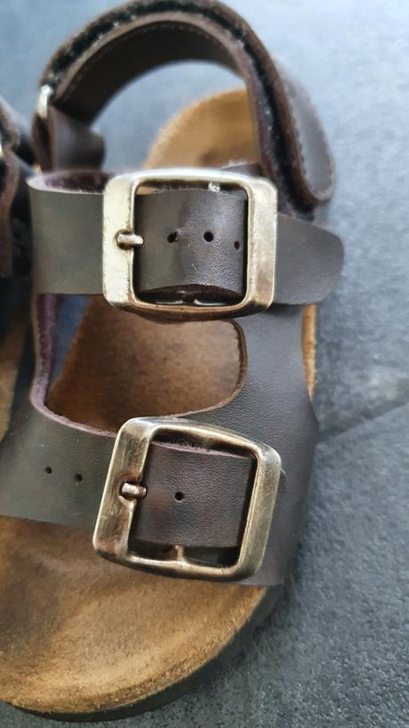 Kožené sandálky, 26