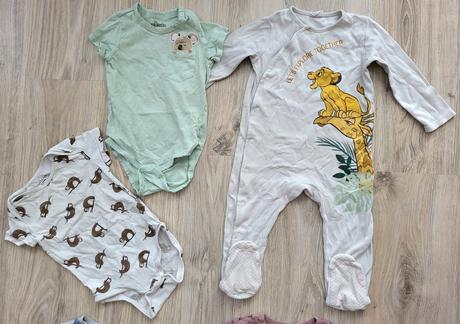 Set pyžamiek na 18 až 24 mesiacov, 92