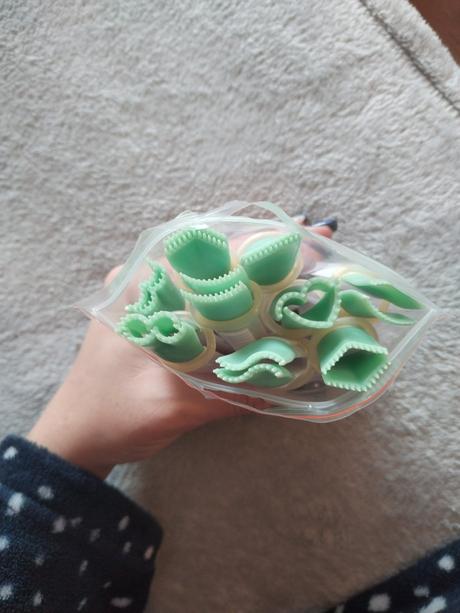 Klieste na zdobenie marcipanu,