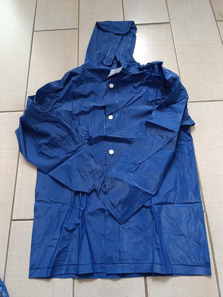 Modrý pršiplášť, 92