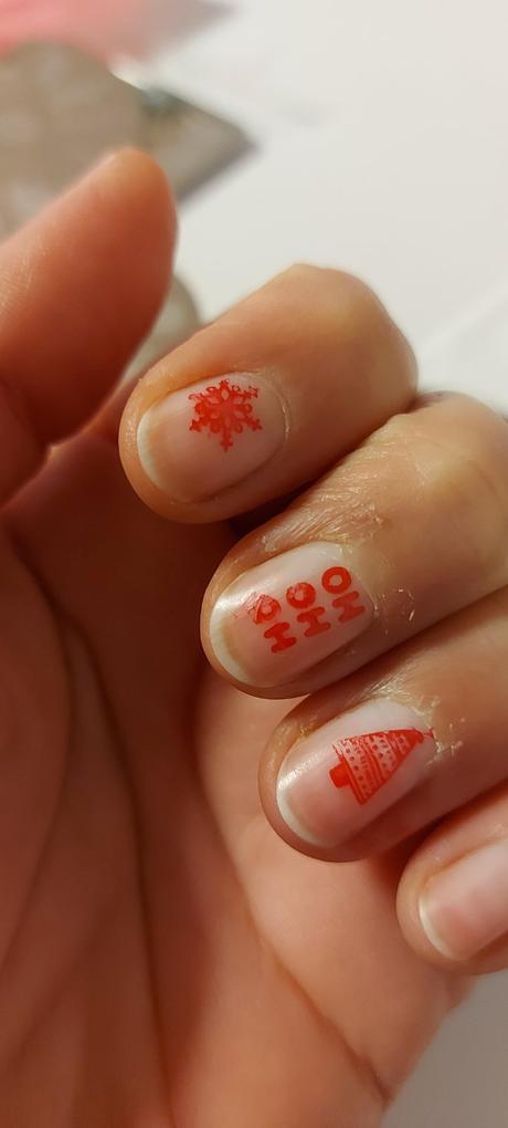 Pečiatky na nechty,