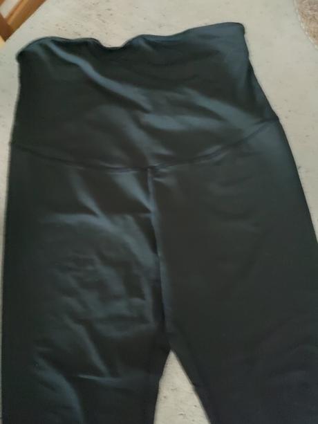 Tehotenské leginy, l