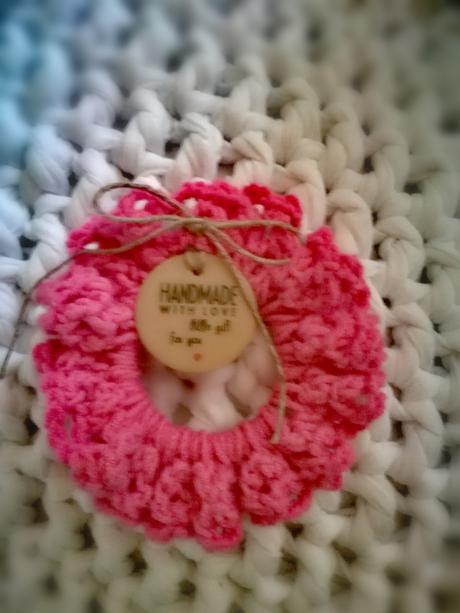 Hackovane gumicky do vlasov rozne farby,