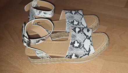 Sandále na platforme, 40