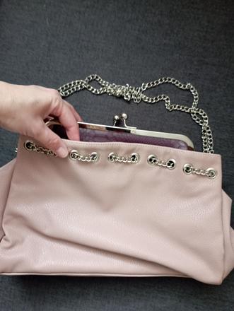 Zaujímavá kabelka,