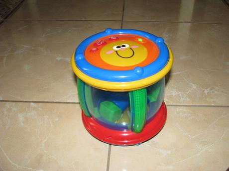 Hrací bubon a vkladačka 2v1, 