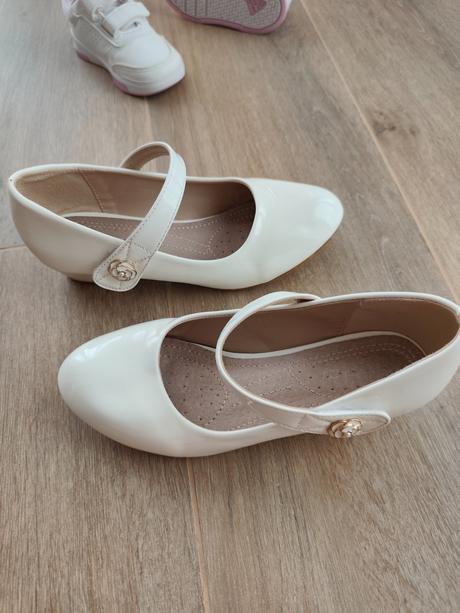 Baleríny na podpätku na prijímanie, 34