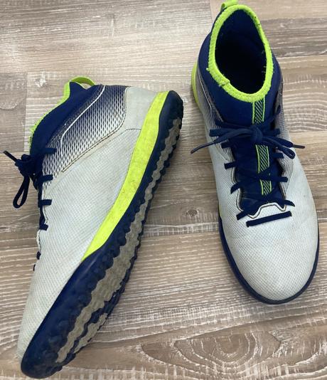 Kopačky(turfy) decathlon kipsta malé štuple, 38