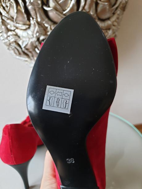 Kozene lodicky - pc 60 eur, baťa,38