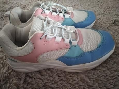 Tenisky, reserved,37