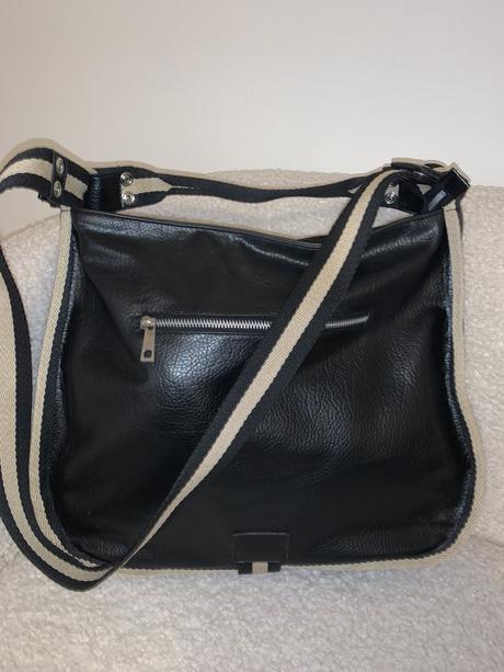 Crossbody kabelka,