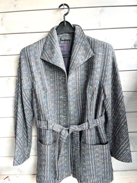 Šitý na mieru kabatik, s