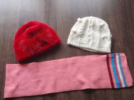 Čiapky a šál, 110