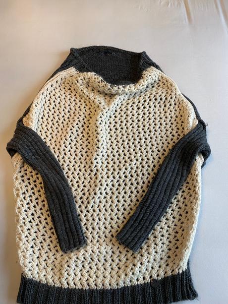 Zaujimavy pulover gaudi, gaudi,s