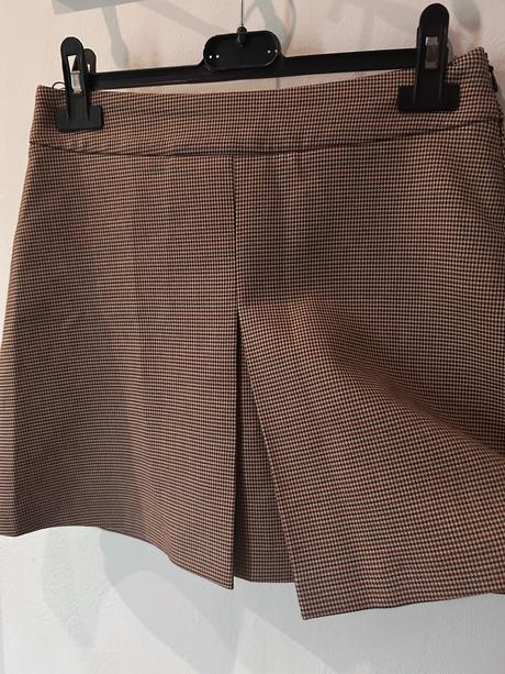 Novà, nenosená sukňa zara xs, zara,xs