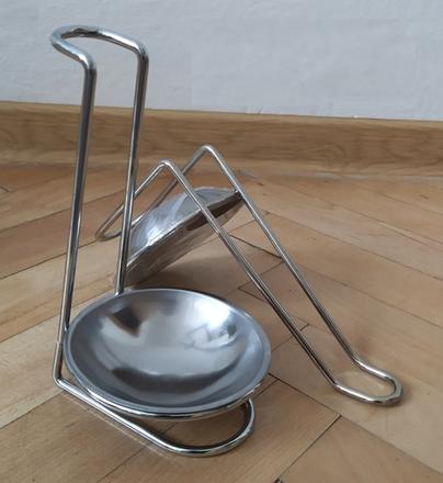 Set stojanov na varechu, 