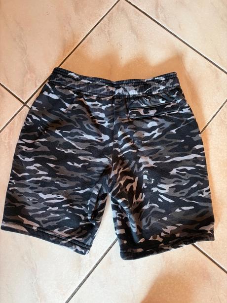 Under armour kraťasky minim.nosené+grátis ďalšie, under armour,128