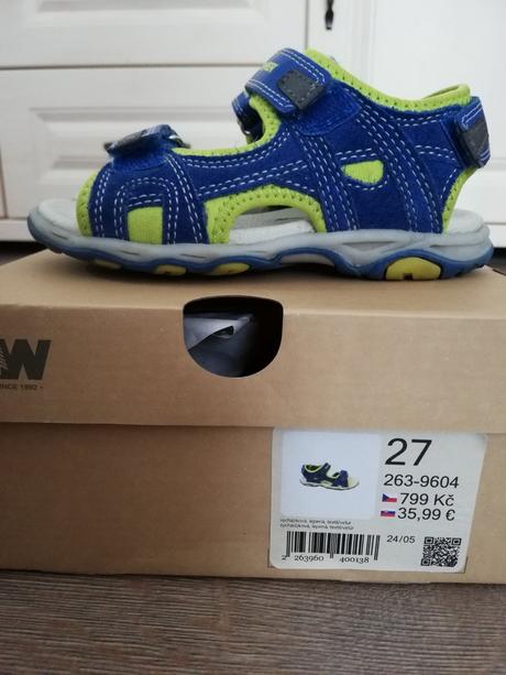 3x obuté kožené sandále, 27