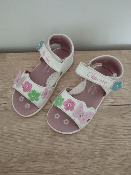 Darujem prvé e topánočky a papucky, 20