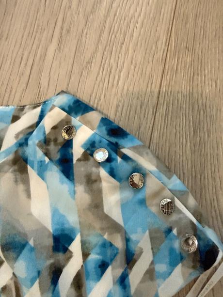 2x šaty vrátane poštovného, guess,s
