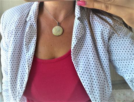 Náhrdelník s medailónom,