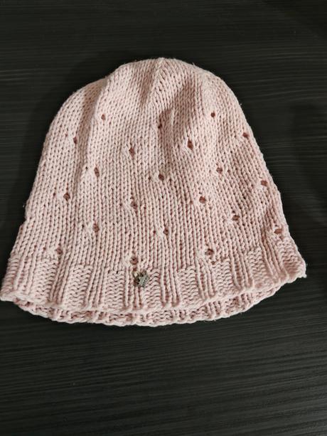 Prechodná čiapka, dierkovana ručná prace, 