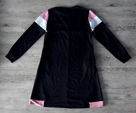 Čierno ružové šaty, 42