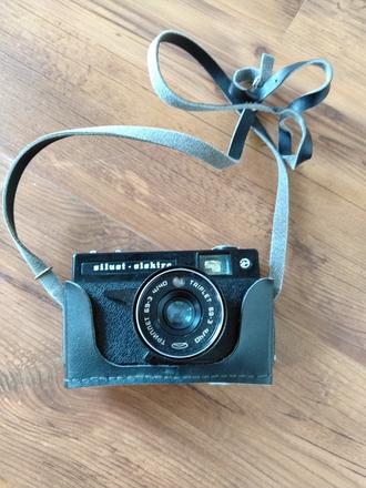 Starý fotoaparát siluet elektro, 