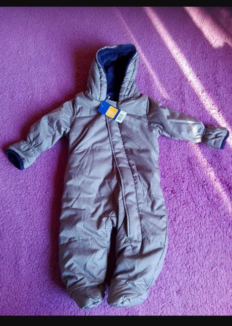 Overal zimny, lupilu,62