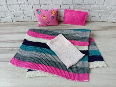 Barbie dom s bábikami a so psom, 