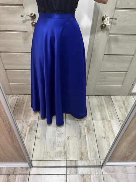 Saténová sukňa, m