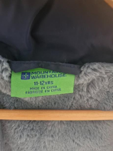 Dlhá zimna dievcenska bunda, mountain warehouse,152