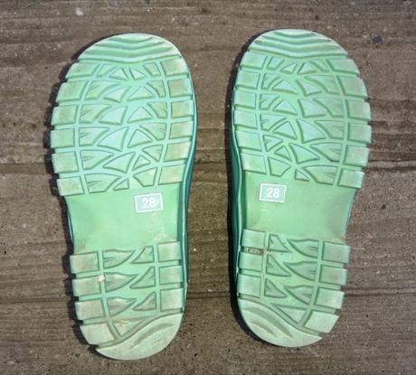 Tyrkysové gumáky, 28