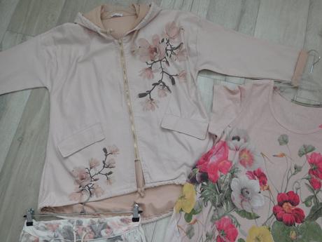 Blejzer+šaty kvietkované, jerné xl., xl
