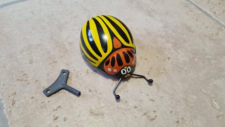 Zachovalý stav - 11 cm na kľúčik retro štýl, 