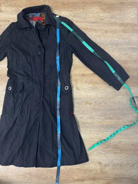 Čierny kabát tectoo, s