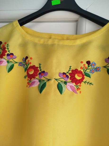 Folklorna bluzka l/xl, l