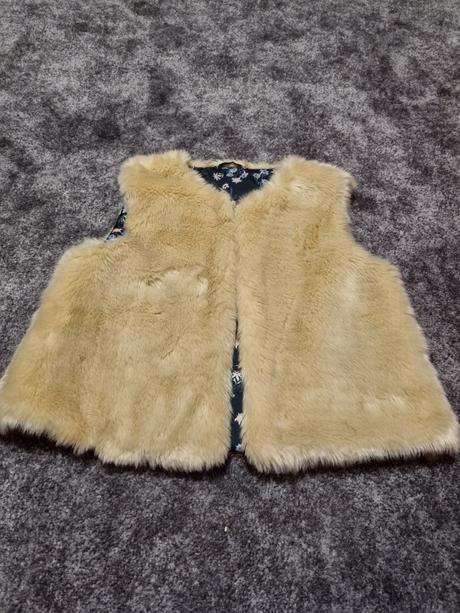 Dievčenska vesta, tchibo,134