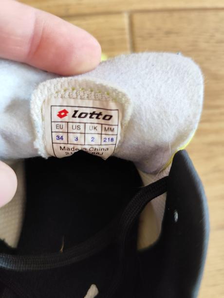 Kopačky na futbal, 34