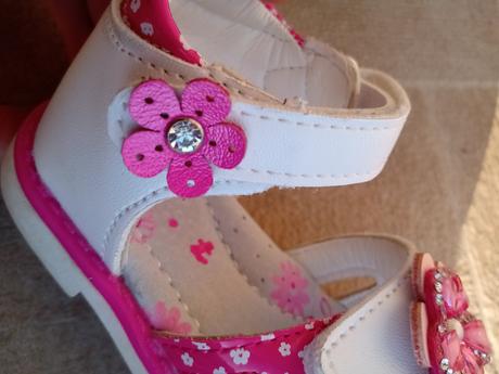 Kvetinkove sandaločky s postovnym, 20