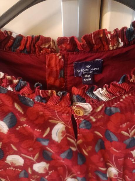 Šaty, sergent major,134