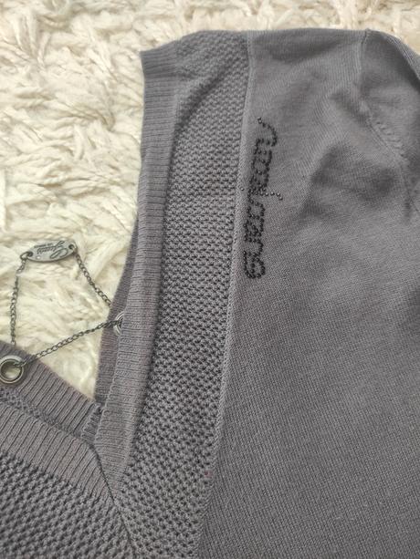 Guess svetrove saty, guess,s